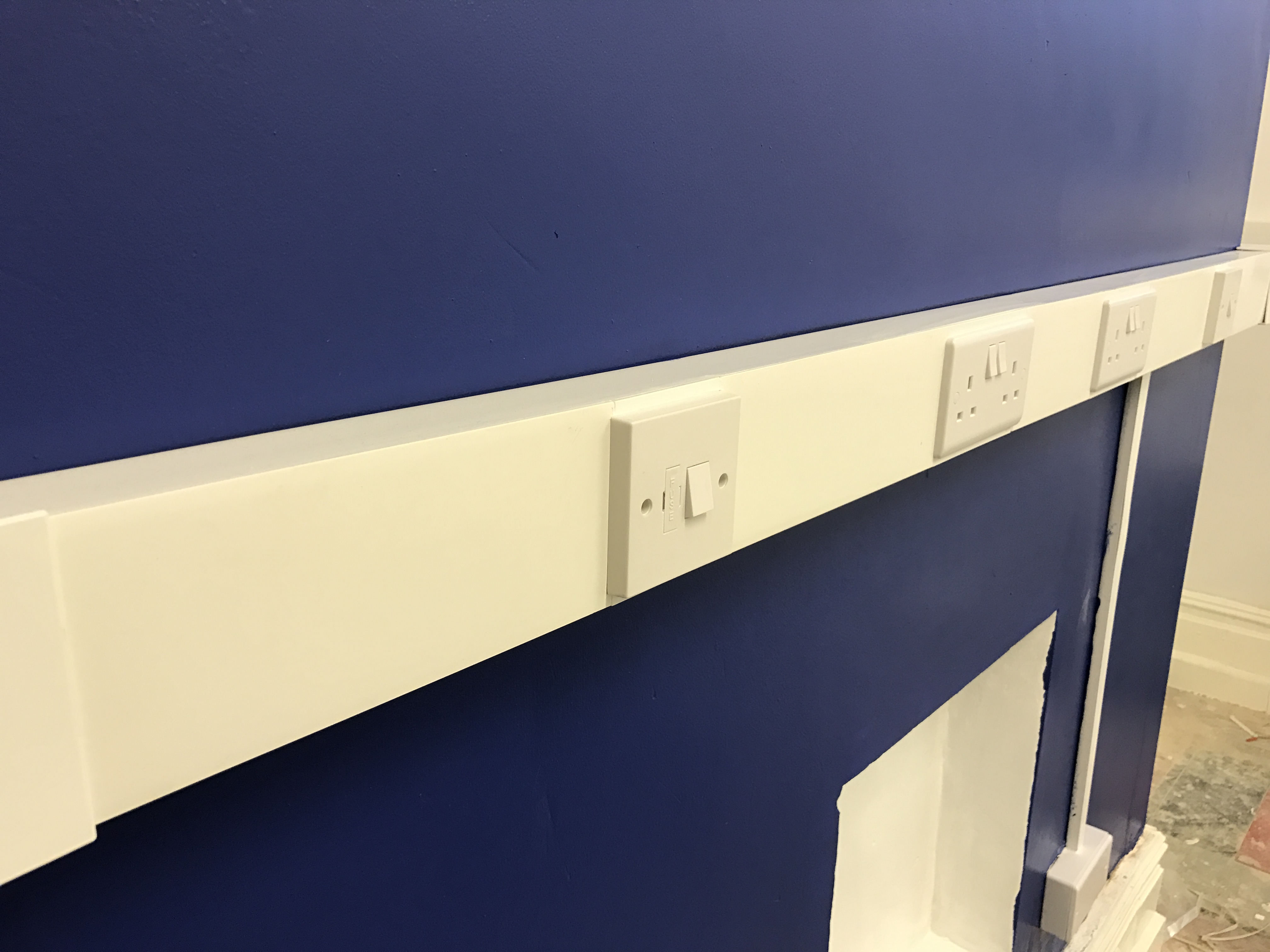 Univolt 50mmx170mm 3 Compartment Skirting Trunking, PVC Trunking at UK  Electrical Supplies